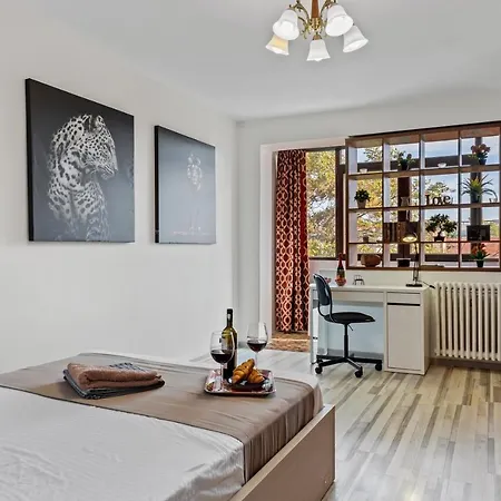 Ultracentral Quiet Modern Studio With Free Parking Bukarest