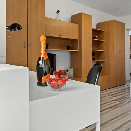 Ultracentral Quiet Modern Studio With Free Parking Lejlighed Bukarest